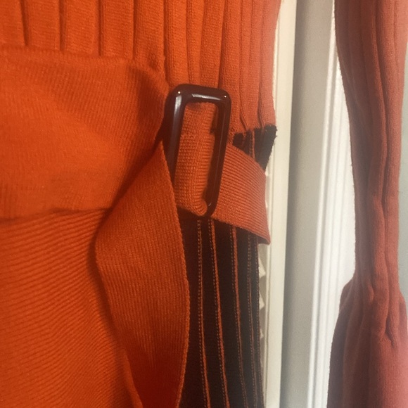 NWT Dahlia MacPhee Orange and Black Belted Dress (Size:Small) - Picture 4 of 12